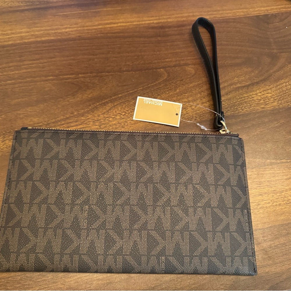 Michael Kors Brown Signature MK Zip Wristlet - Picture 2 of 2